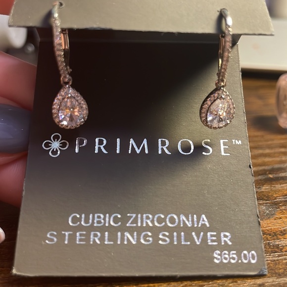 Primrose cubic zirconia sterling silver earrings - Picture 4 of 4
